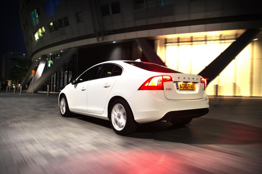  Volvo S60 2010 года  (фото 215 из 226)